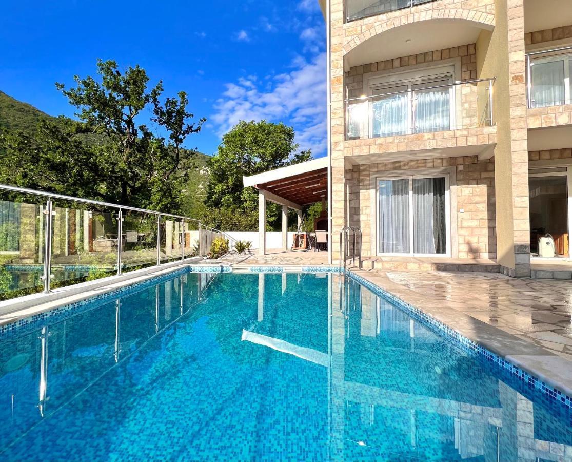 Villa Maki